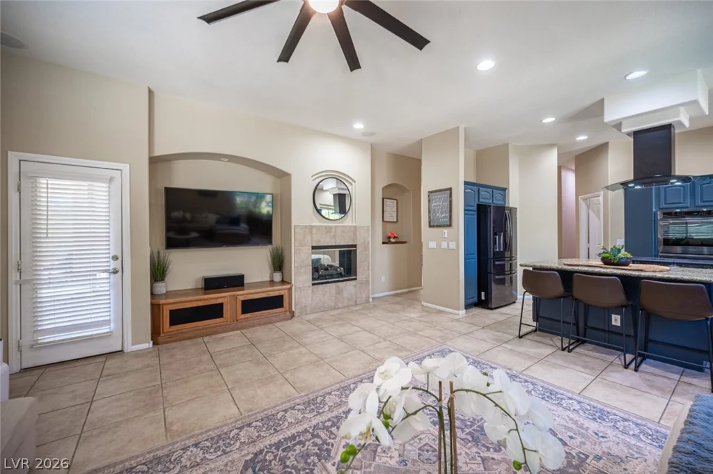 7000 Longley, Las Vegas, NV 89131