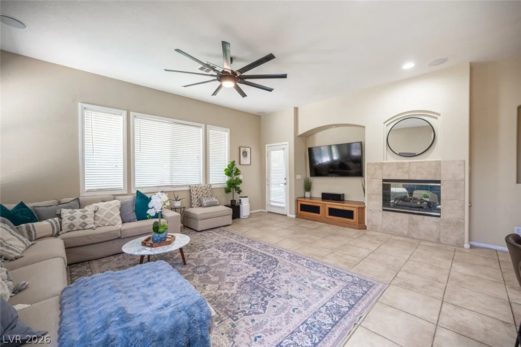 7000 Longley, Las Vegas, NV 89131