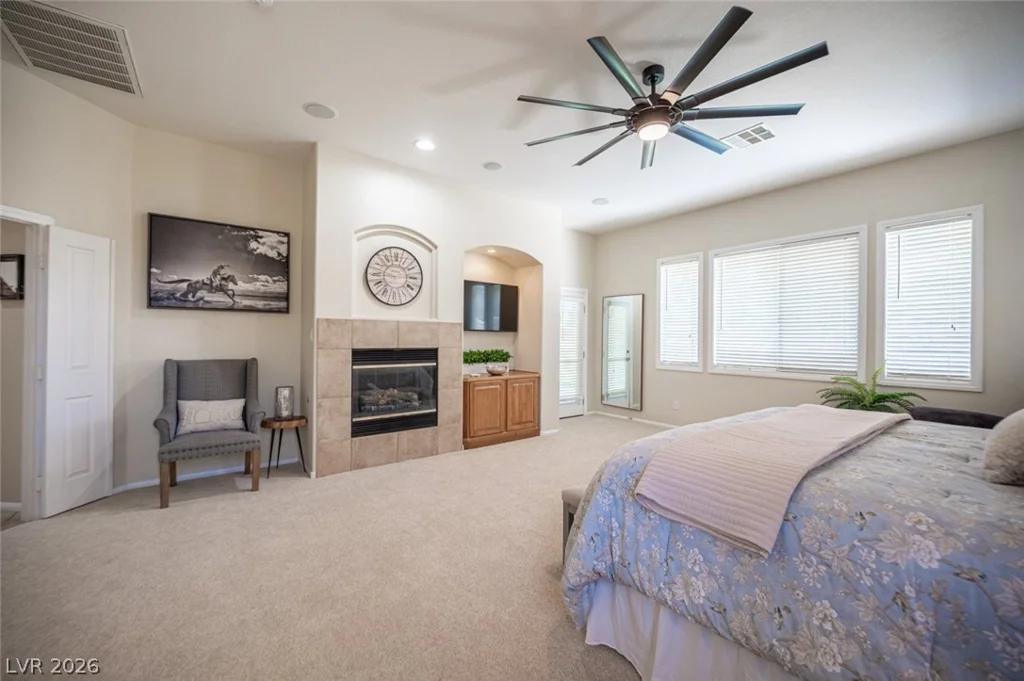 7000 Longley, Las Vegas, NV 89131