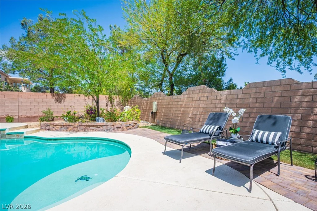 7000 Longley, Las Vegas, NV 89131