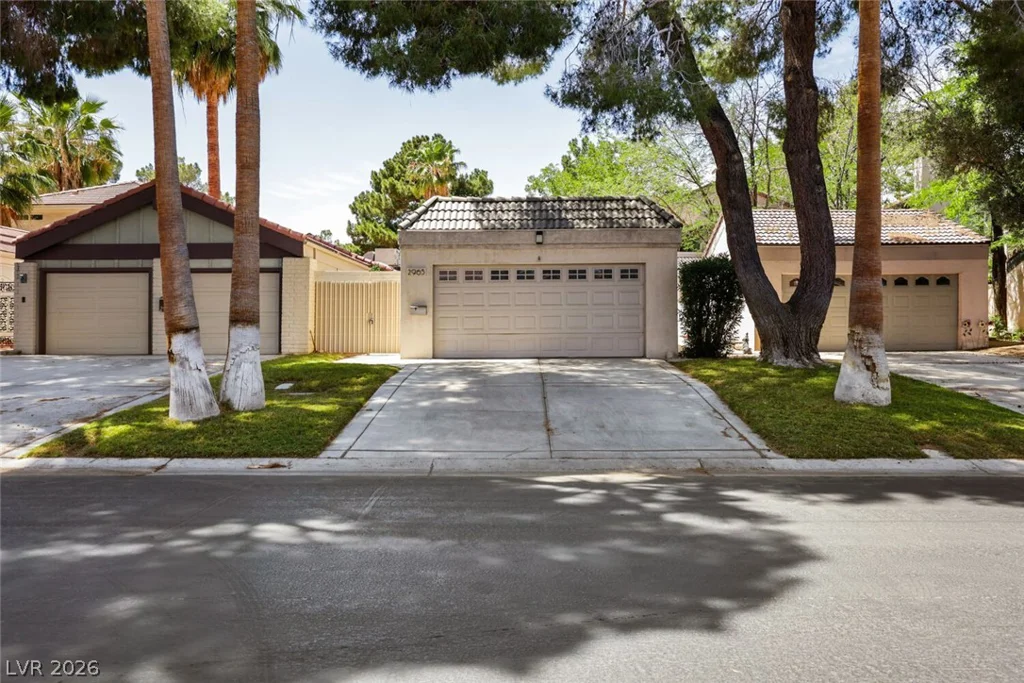 2965 Bel Air, Las Vegas, NV 89109