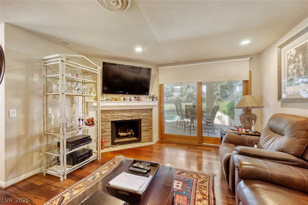 2965 Bel Air, Las Vegas, NV 89109