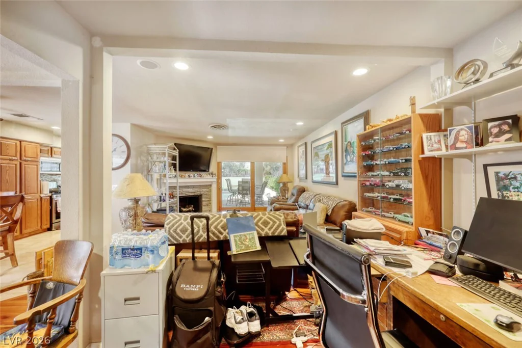 2965 Bel Air, Las Vegas, NV 89109
