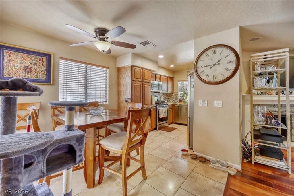 2965 Bel Air, Las Vegas, NV 89109