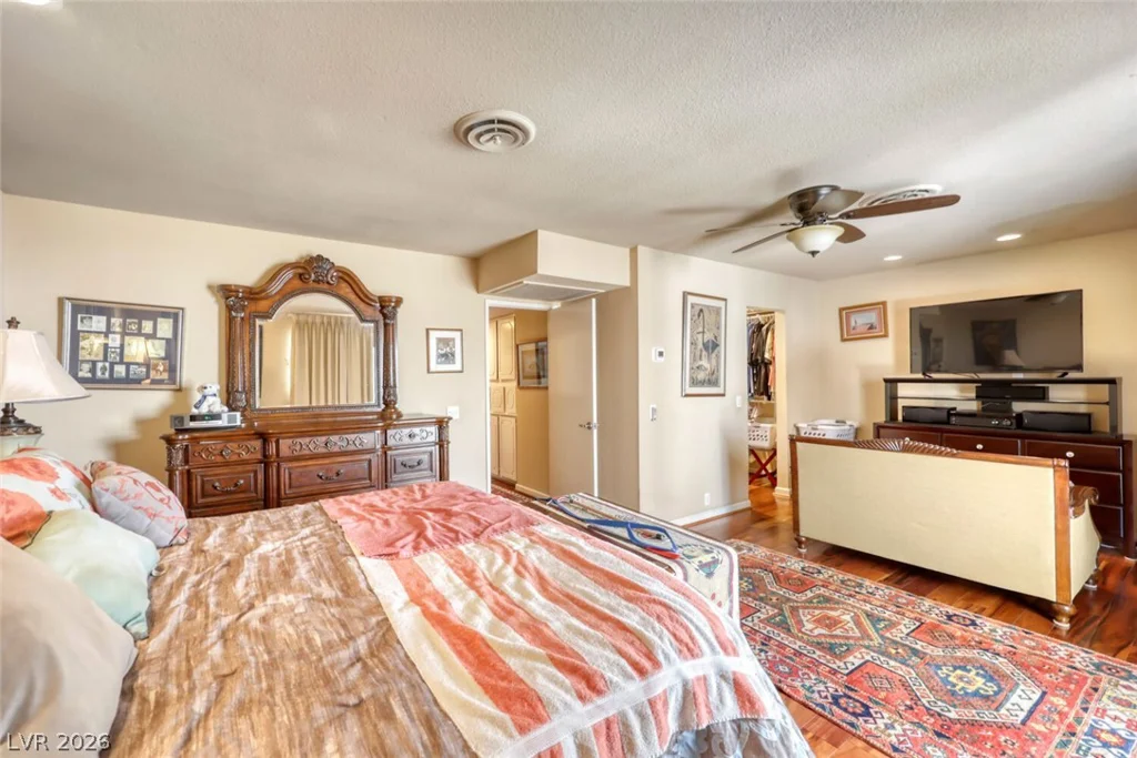 2965 Bel Air, Las Vegas, NV 89109