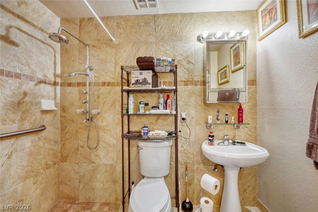 2965 Bel Air, Las Vegas, NV 89109
