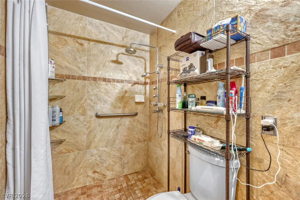 2965 Bel Air, Las Vegas, NV 89109