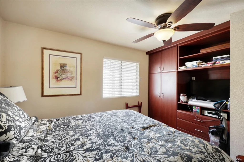 2965 Bel Air, Las Vegas, NV 89109
