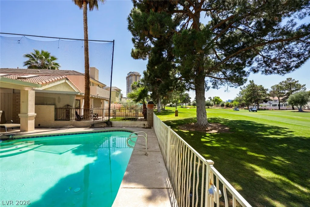 2965 Bel Air, Las Vegas, NV 89109