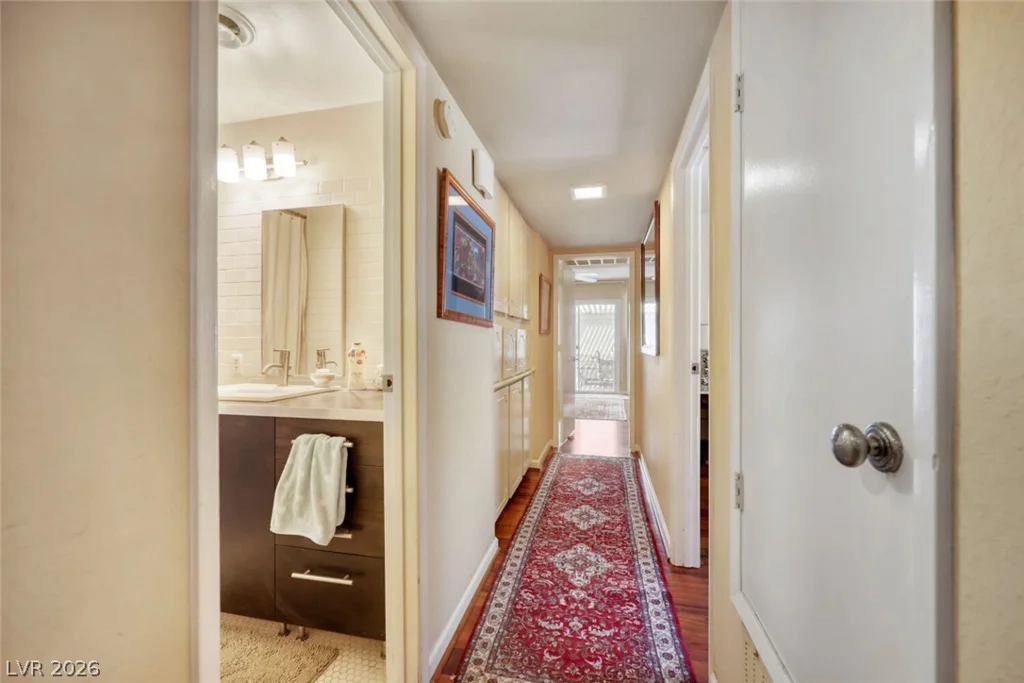 2965 Bel Air, Las Vegas, NV 89109