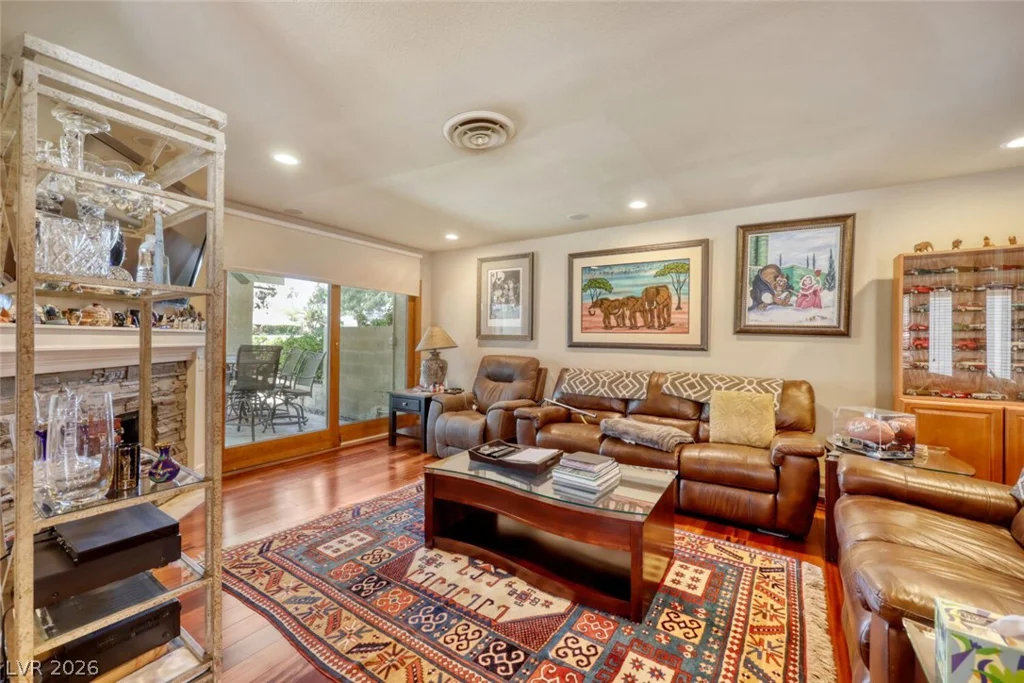 2965 Bel Air, Las Vegas, NV 89109