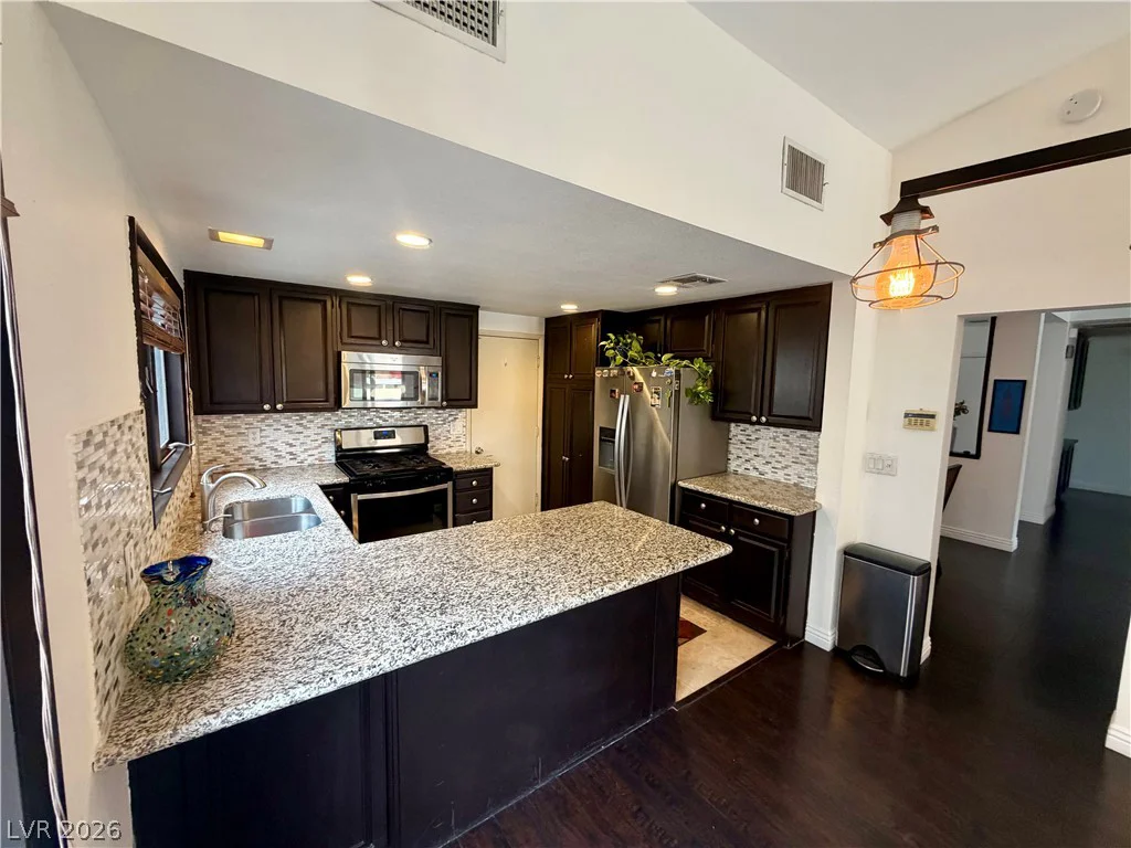 4861 Torrence, Las Vegas, NV 89103
