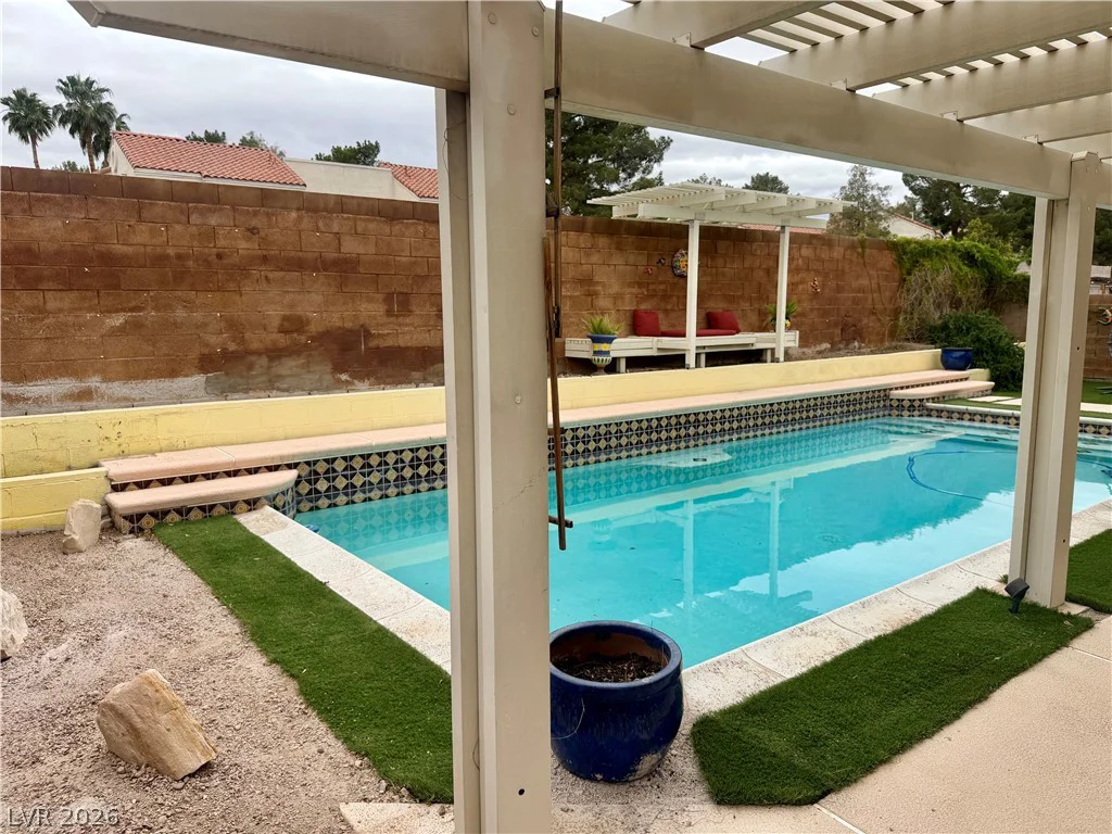 4861 Torrence, Las Vegas, NV 89103