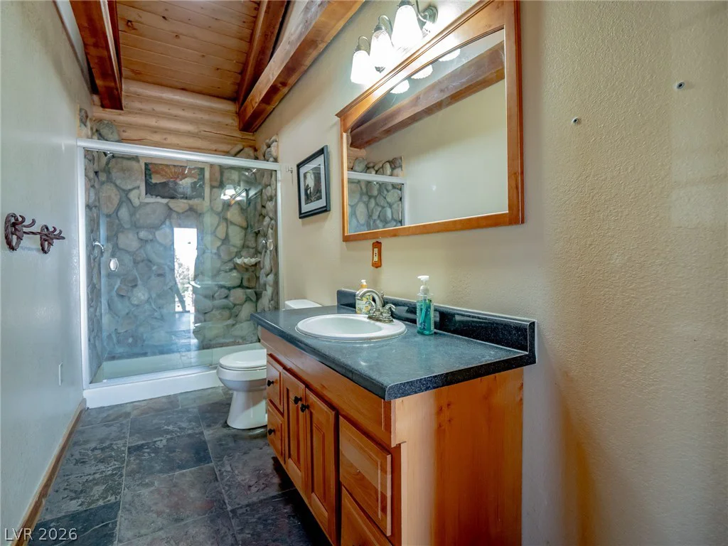 123 Sir Turner, Las Vegas, NV 89124