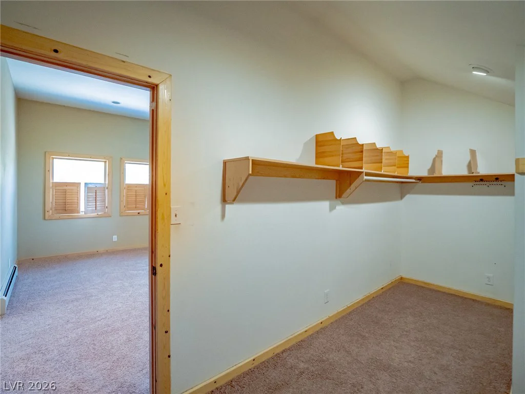 123 Sir Turner, Las Vegas, NV 89124