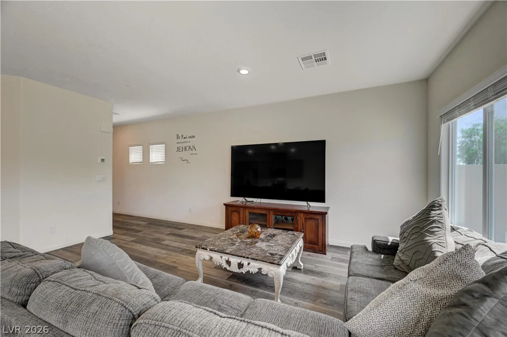 6545 Cinnamon Hazelnut, North Las Vegas, NV 89084