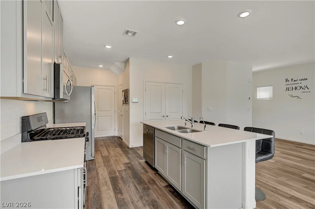 6545 Cinnamon Hazelnut, North Las Vegas, NV 89084
