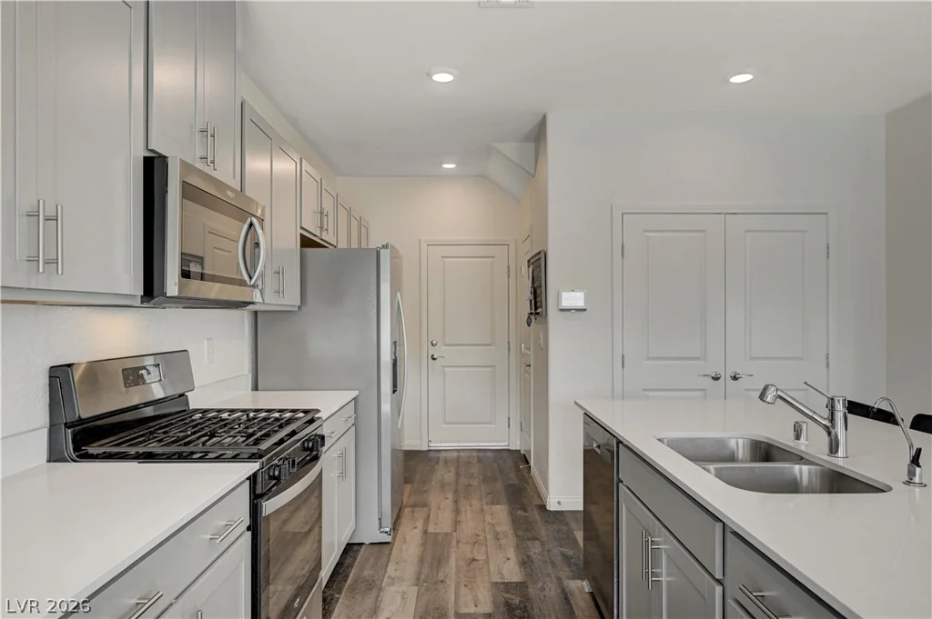 6545 Cinnamon Hazelnut, North Las Vegas, NV 89084