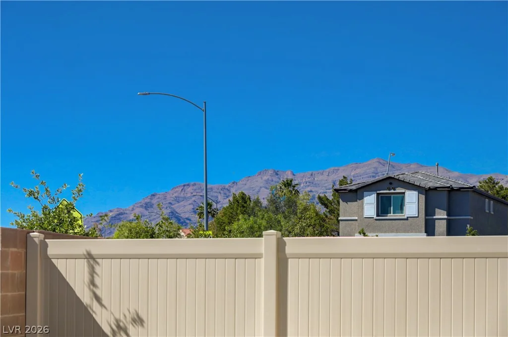6545 Cinnamon Hazelnut, North Las Vegas, NV 89084