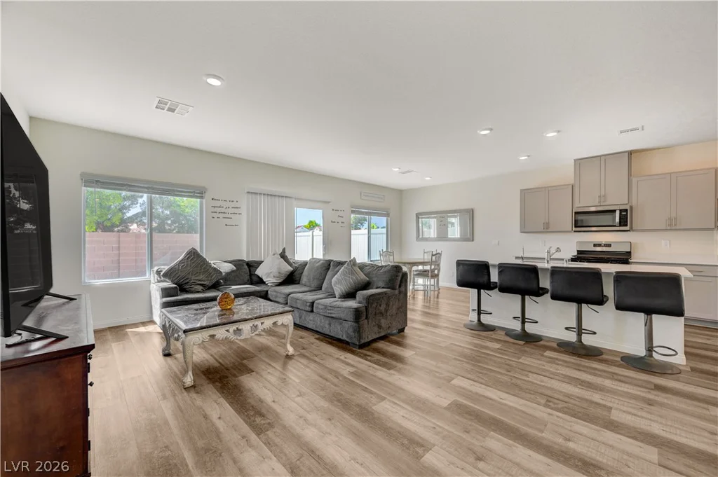 6545 Cinnamon Hazelnut, North Las Vegas, NV 89084