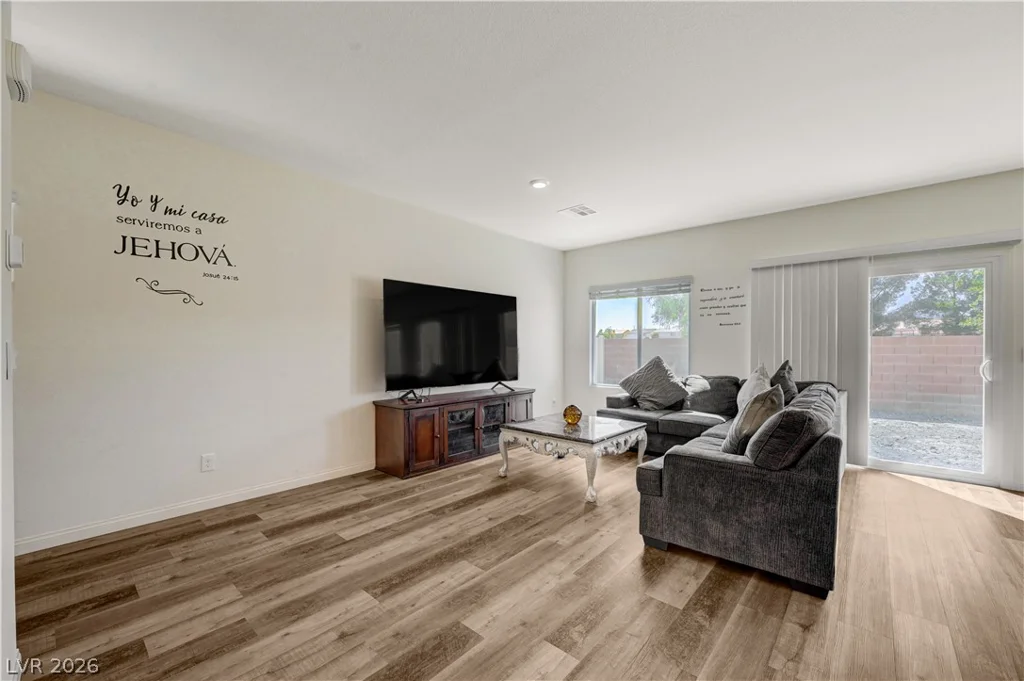 6545 Cinnamon Hazelnut, North Las Vegas, NV 89084