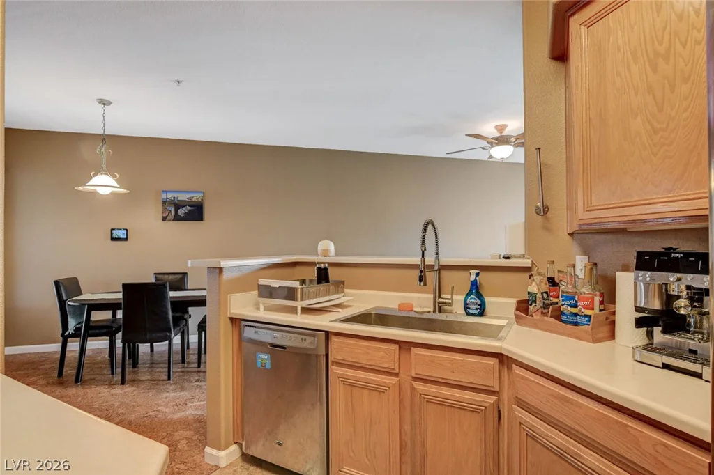 7143 Durango, Las Vegas, NV 89113