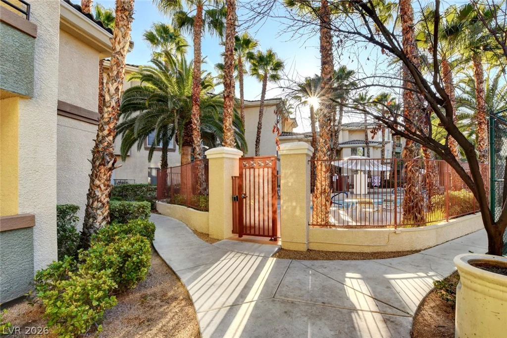 7143 Durango, Las Vegas, NV 89113