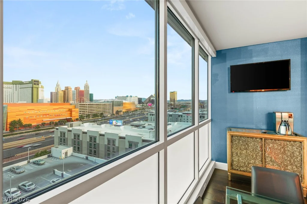 4575 Dean Martin, Las Vegas, NV 89103