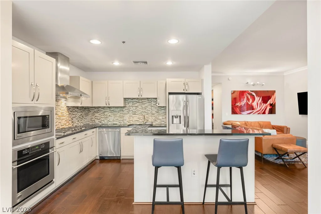 4575 Dean Martin, Las Vegas, NV 89103