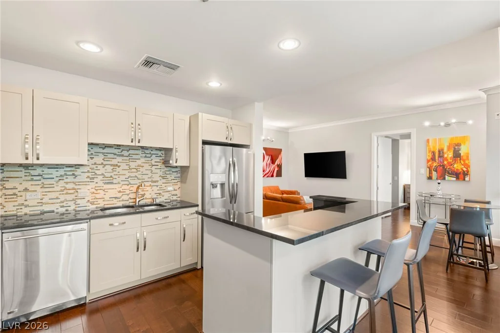 4575 Dean Martin, Las Vegas, NV 89103