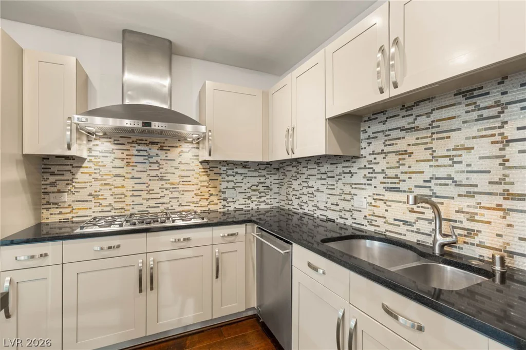 4575 Dean Martin, Las Vegas, NV 89103