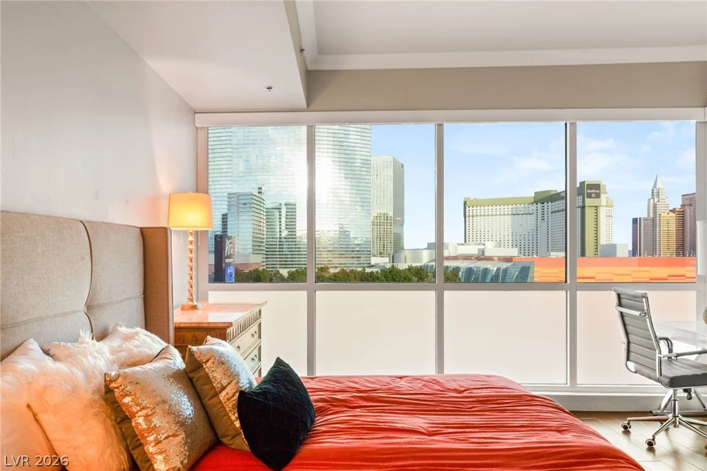 4575 Dean Martin, Las Vegas, NV 89103