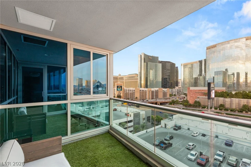 4575 Dean Martin, Las Vegas, NV 89103