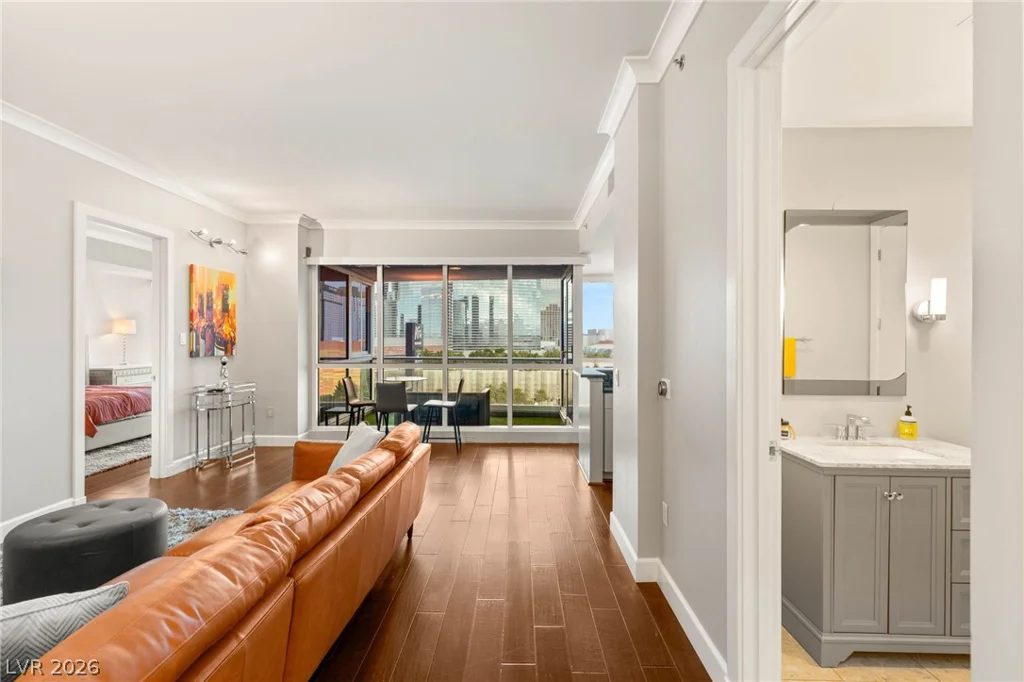 4575 Dean Martin, Las Vegas, NV 89103