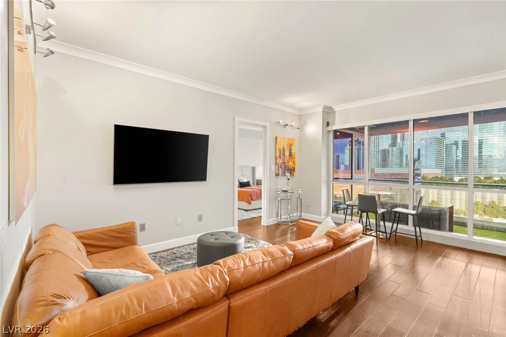 4575 Dean Martin, Las Vegas, NV 89103
