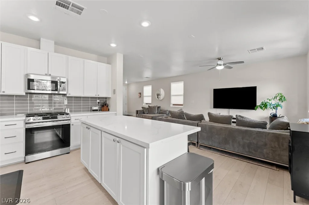 9285 Weeping Water, Las Vegas, NV 89178