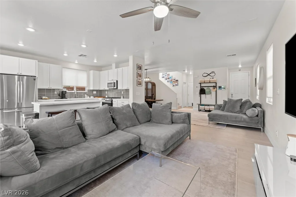 9285 Weeping Water, Las Vegas, NV 89178