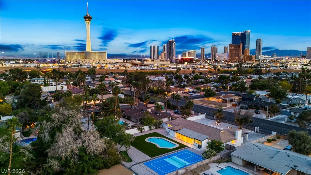 2106 Oakey, Las Vegas, NV 89102