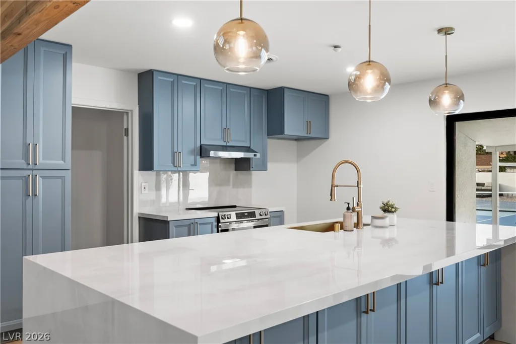 2106 Oakey, Las Vegas, NV 89102