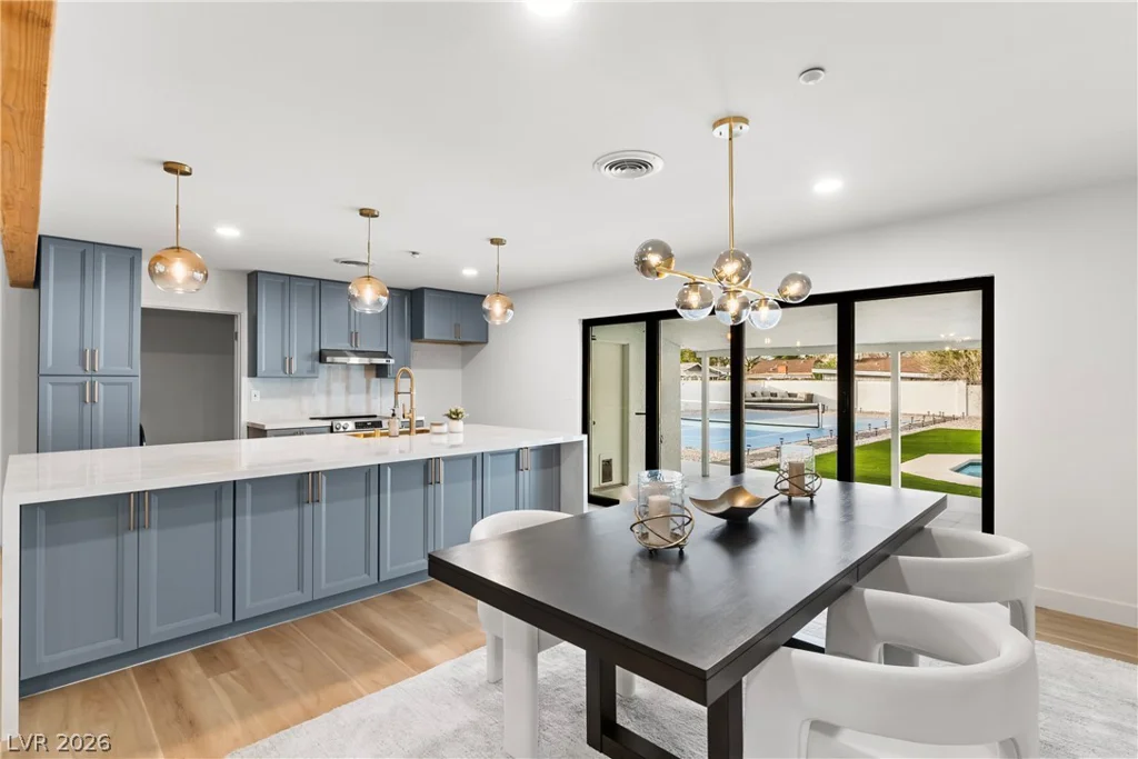 2106 Oakey, Las Vegas, NV 89102