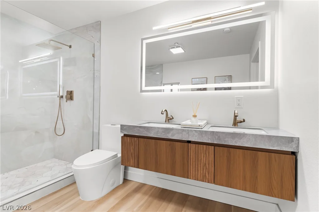 2106 Oakey, Las Vegas, NV 89102