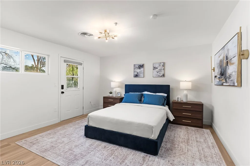 2106 Oakey, Las Vegas, NV 89102