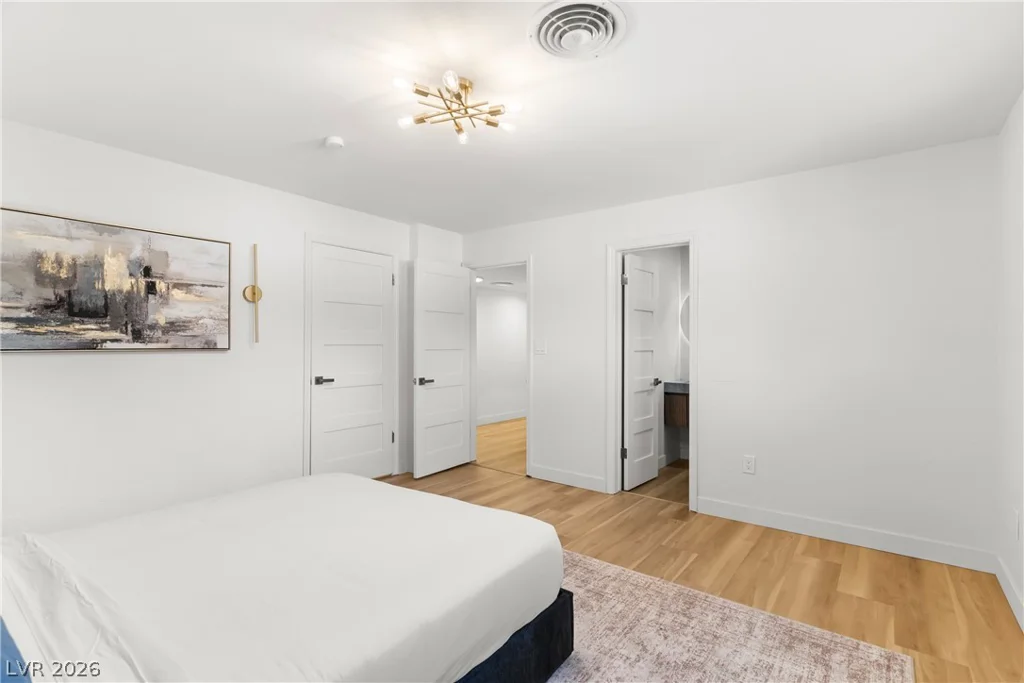 2106 Oakey, Las Vegas, NV 89102