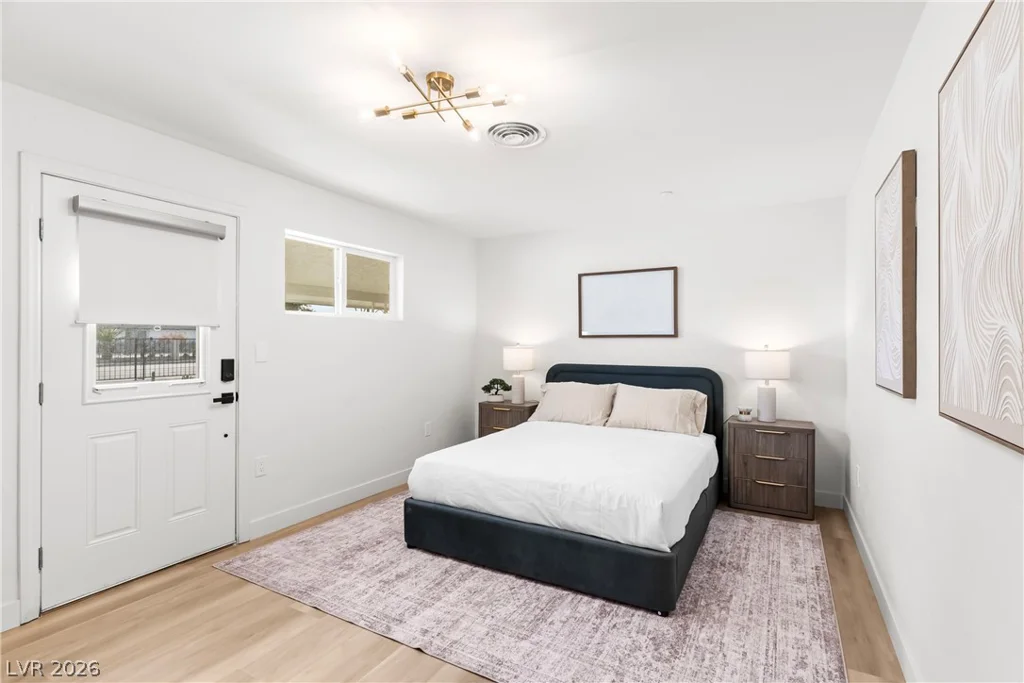 2106 Oakey, Las Vegas, NV 89102