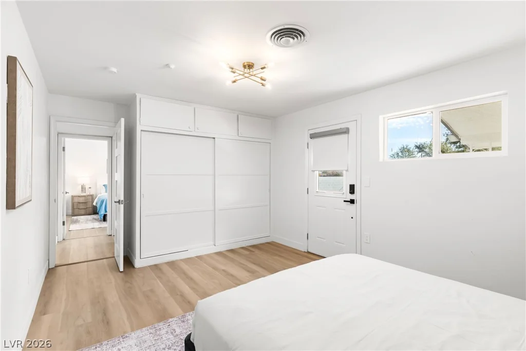 2106 Oakey, Las Vegas, NV 89102