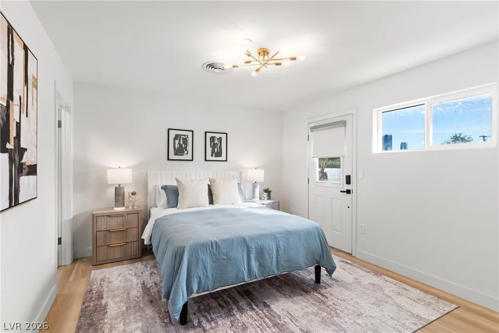 2106 Oakey, Las Vegas, NV 89102