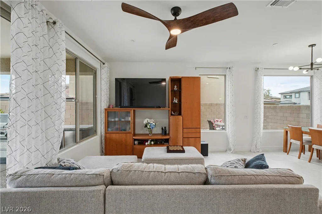 12434 Foxtail Run, Las Vegas, NV 89138