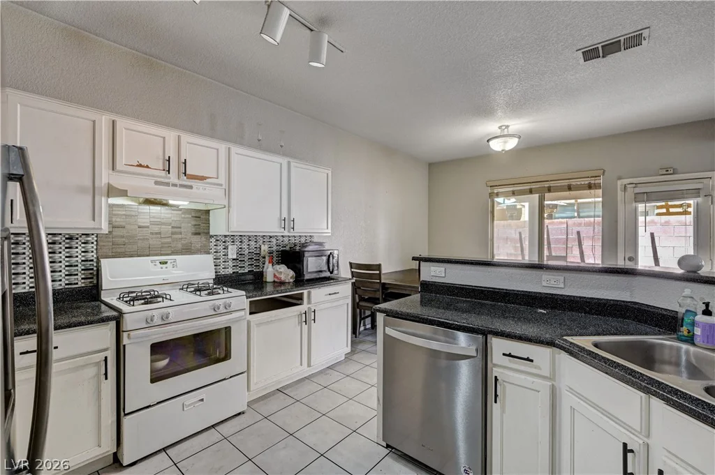 2518 Lord Orville, North Las Vegas, NV 89031