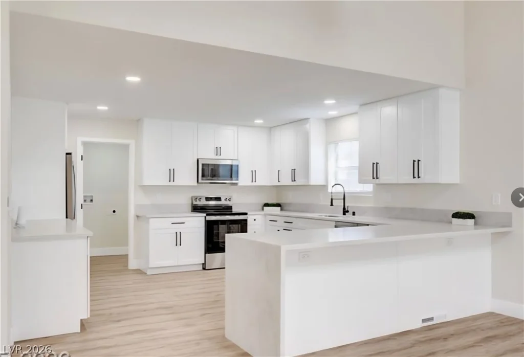 1312 Oak Tree, Las Vegas, NV 89108