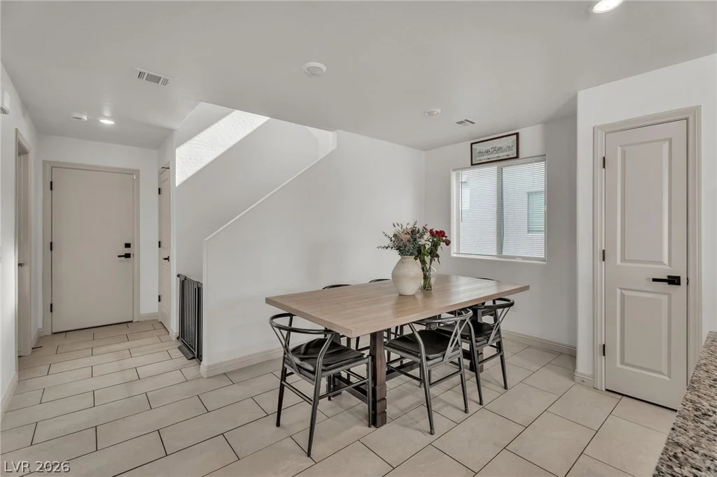 6929 Noche Calida, North Las Vegas, NV 89086